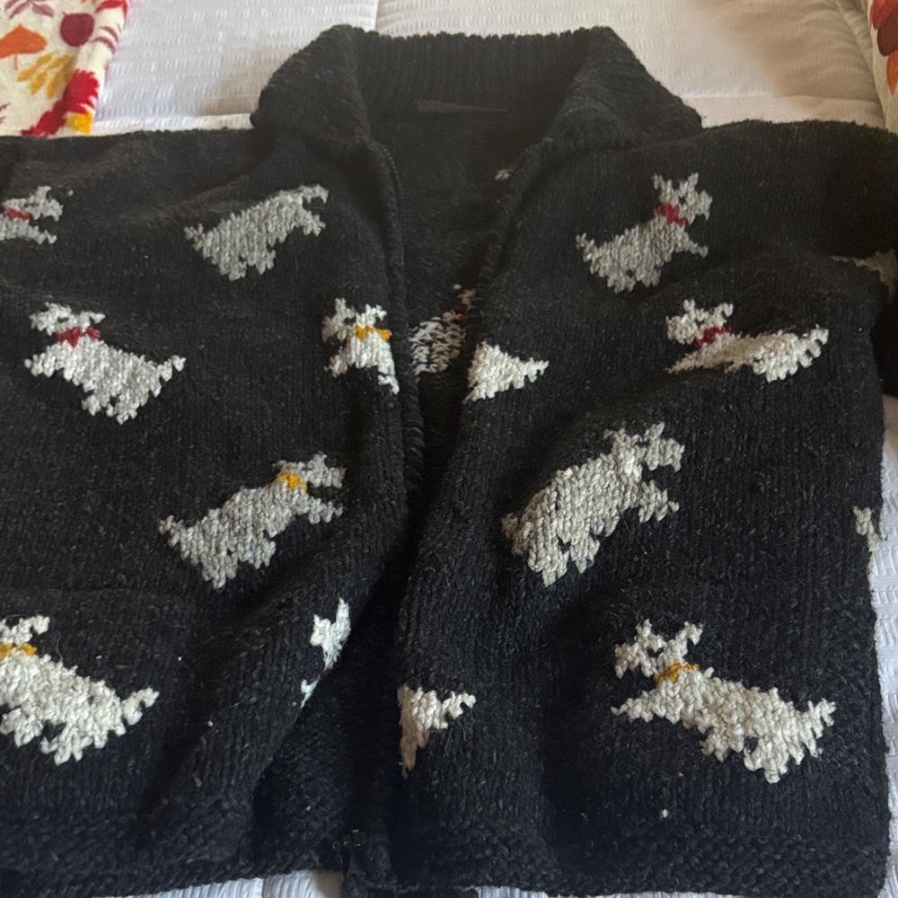 Black Dog Patterned Women's Sweater
